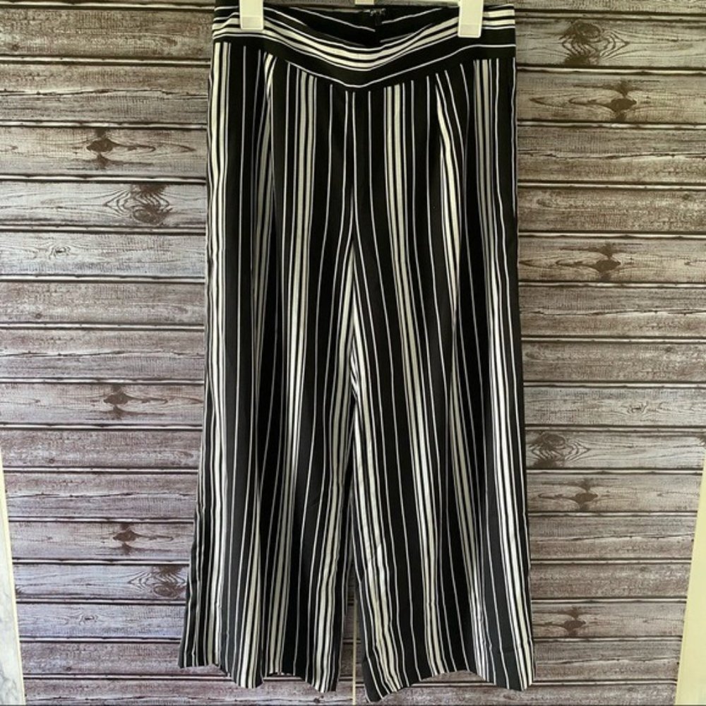 NWT Very J Cropped Wide Leg Flowy Pants Size L